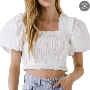 ENDLESS ROSE- Smocked Puff-sleeve Top In white